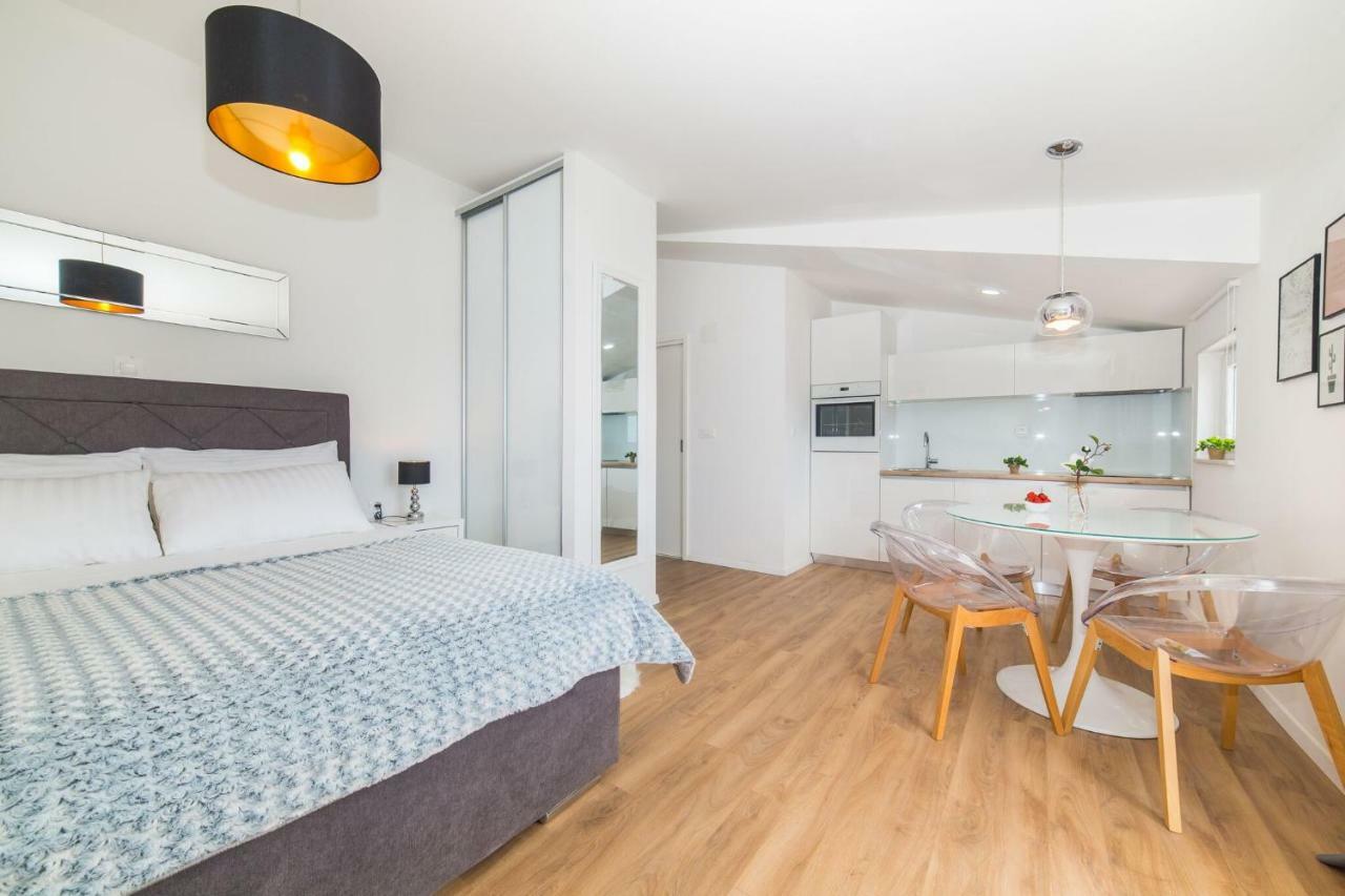 Apartmani Ana Kastela Luaran gambar